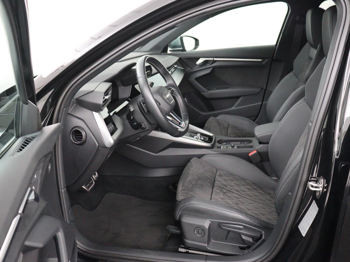 Audi S3 Audi S3 2.0 TFSI S3 quattro | Adaptive cruise | B&O |  Bang & Olufsen | Matrix LED | Leder/Alcantara | Park Assist | Stoelverwarming | Virtual Cockpit | Carplay | Navigatie | Sportstoelen | Climate control