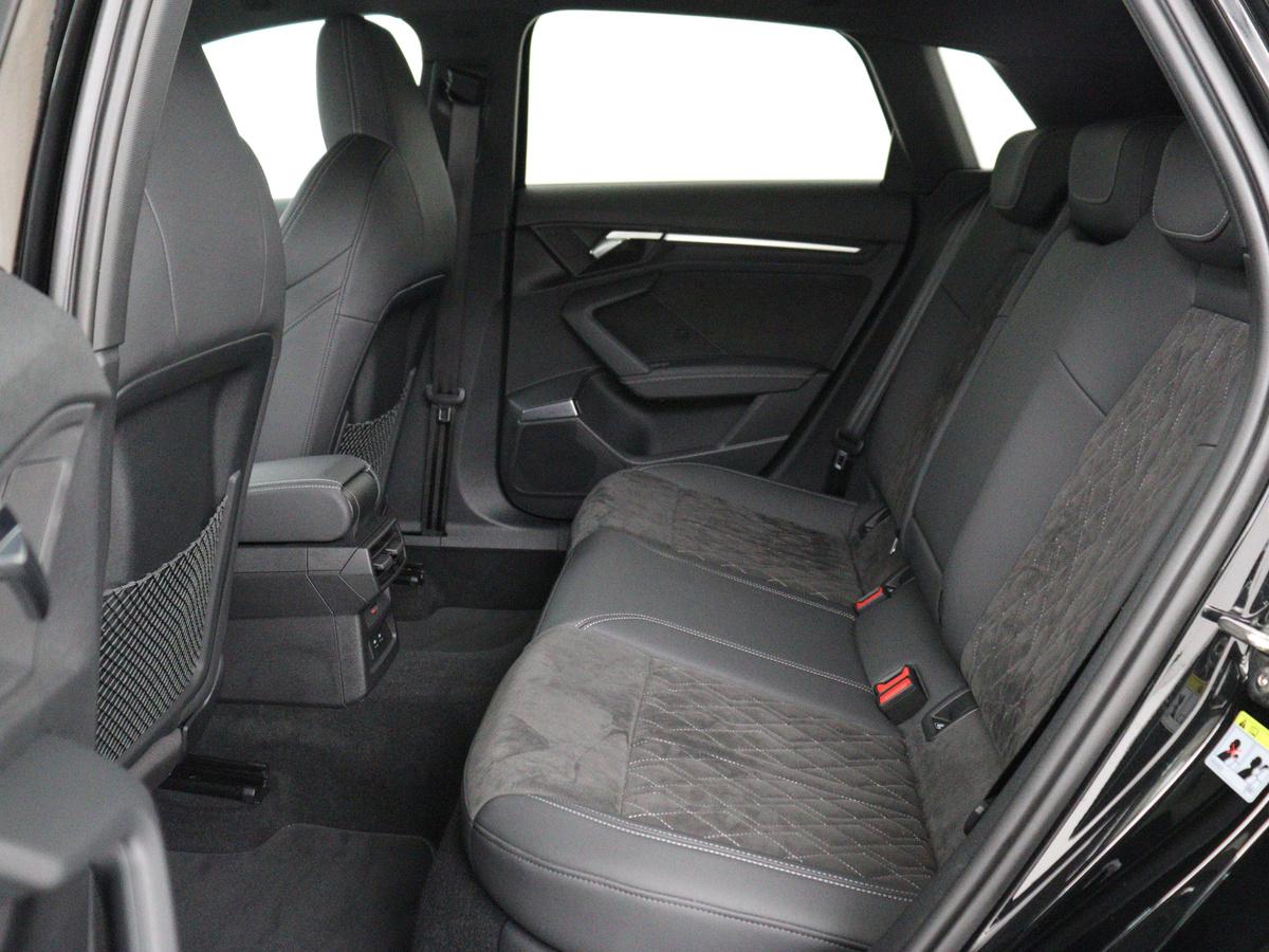 Audi S3 Audi S3 2.0 TFSI S3 quattro | Adaptive cruise | B&O |  Bang & Olufsen | Matrix LED | Leder/Alcantara | Park Assist | Stoelverwarming | Virtual Cockpit | Carplay | Navigatie | Sportstoelen | Climate control