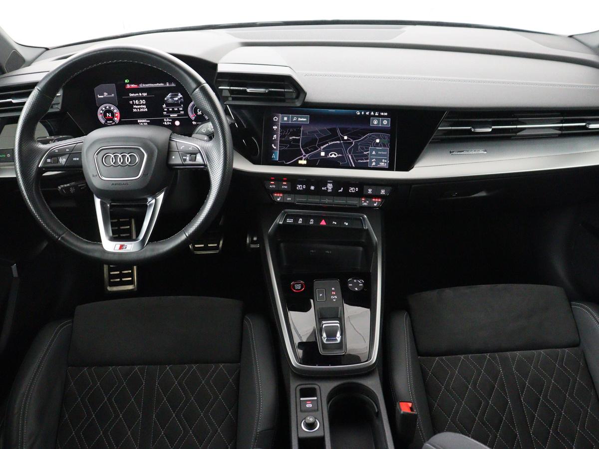 Audi S3 Audi S3 2.0 TFSI S3 quattro | Adaptive cruise | B&O |  Bang & Olufsen | Matrix LED | Leder/Alcantara | Park Assist | Stoelverwarming | Virtual Cockpit | Carplay | Navigatie | Sportstoelen | Climate control