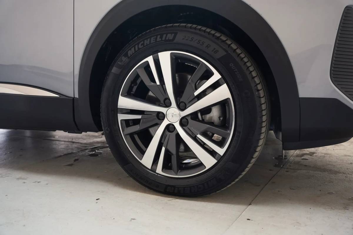 Peugeot 3008 Peugeot 3008 1.6 Hybrid 225 Active Business [ Navi Apple/Android Clima Camera ]