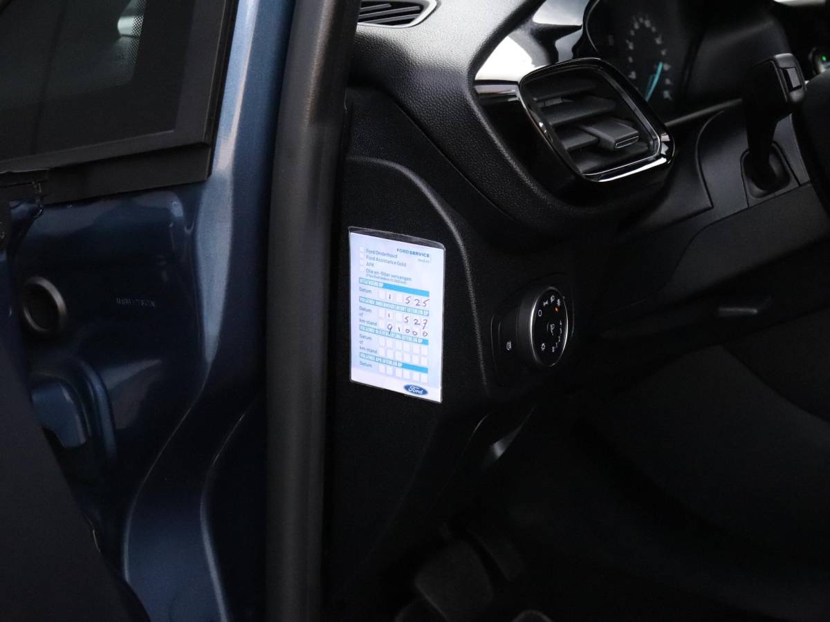 Ford Fiesta Ford Fiesta 1.0 EcoBoost Hybrid Titanium | AUT. | TREKHAAK | STOEL/STUURVERW. | PDC | APPLE CARPLAY |