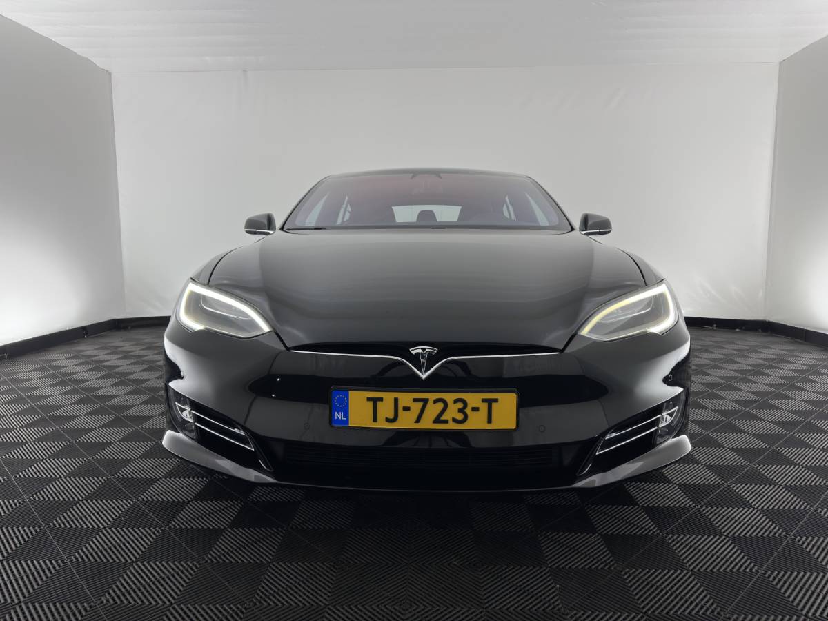 Tesla Model S Tesla Model S 75D Base AWD [ 3-Fase-17kW ] {SoH-89%} Aut. *PANO | LEATHER-FABRIC | AIRSUSPENION | FULL-LED | NAVI-FULLMAP | KEYLESS | HEATED-SPORTSEATS | DIGI-COCKPIT | AUTO-PILOT | CAMERA | 19″ALU*