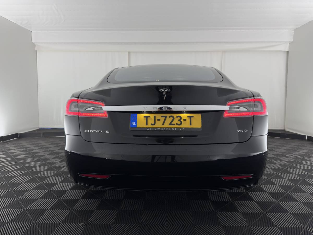 Tesla Model S Tesla Model S 75D Base AWD [ 3-Fase-17kW ] {SoH-89%} Aut. *PANO | LEATHER-FABRIC | AIRSUSPENION | FULL-LED | NAVI-FULLMAP | KEYLESS | HEATED-SPORTSEATS | DIGI-COCKPIT | AUTO-PILOT | CAMERA | 19″ALU*