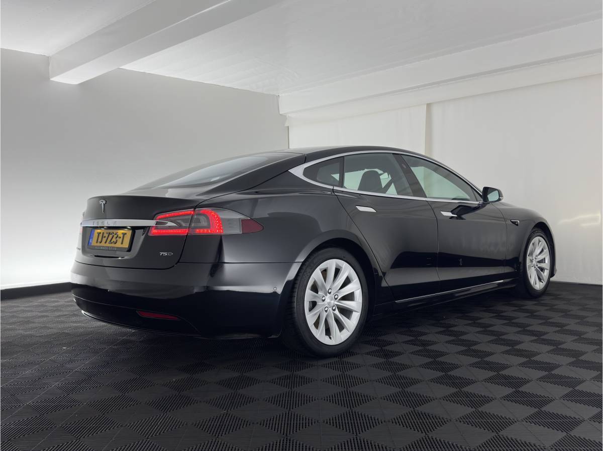 Tesla Model S Tesla Model S 75D Base AWD [ 3-Fase-17kW ] {SoH-89%} Aut. *PANO | LEATHER-FABRIC | AIRSUSPENION | FULL-LED | NAVI-FULLMAP | KEYLESS | HEATED-SPORTSEATS | DIGI-COCKPIT | AUTO-PILOT | CAMERA | 19″ALU*