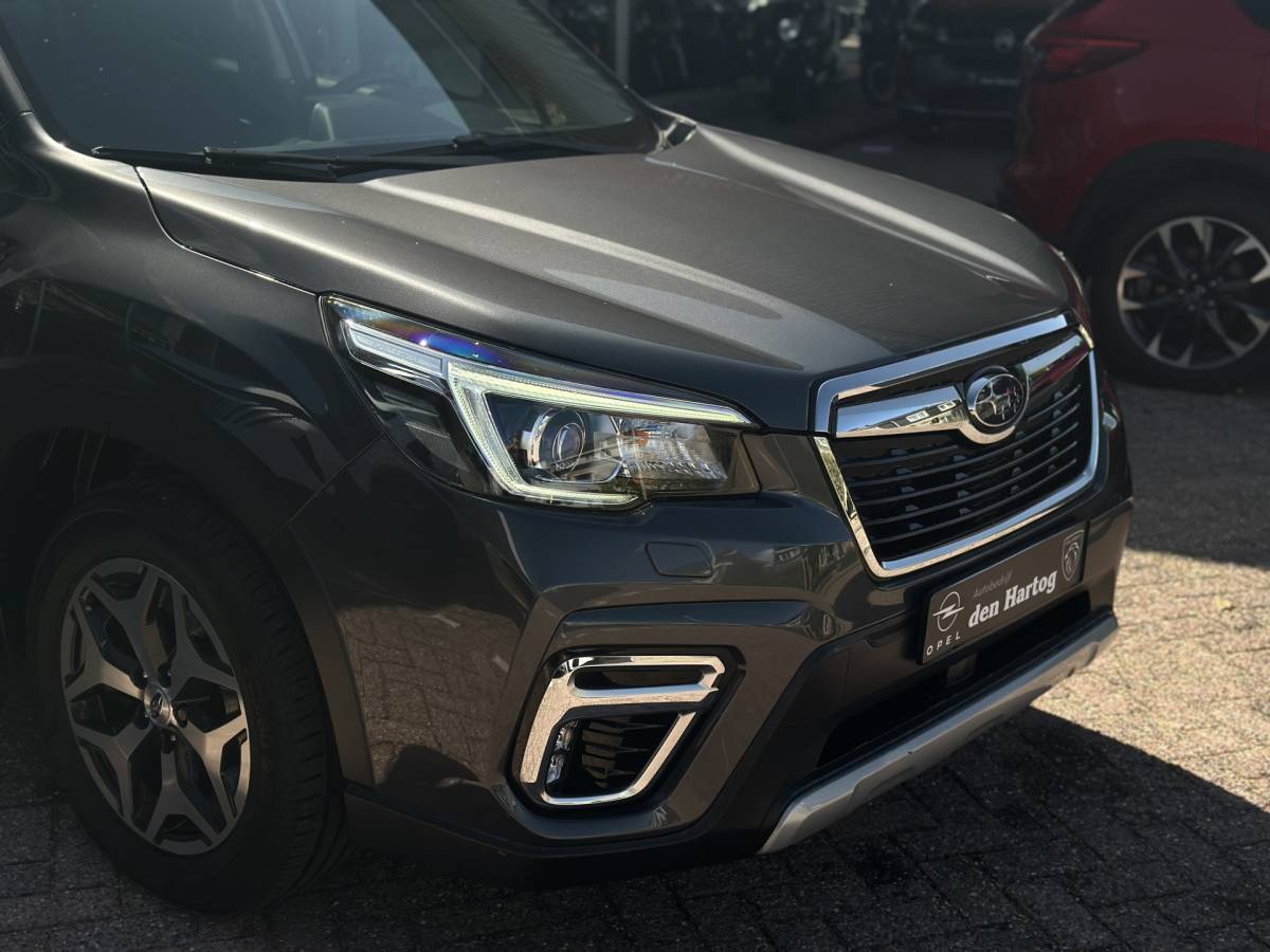 Subaru Forester Subaru Forester 2.0i e-BOXER Comfort Automaat/Trekhaak/Parkeerhulp/Navi/Camera
