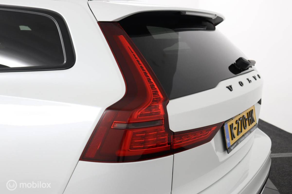 Volvo V60 Volvo V60 2.0 T8 Twin Engine AWD Polestar Engineered | 20″ Velgen | Adaptive Cruise | Pilot Assist | Camera | Harman Kardon | Stoel & Stuurwielverwarming