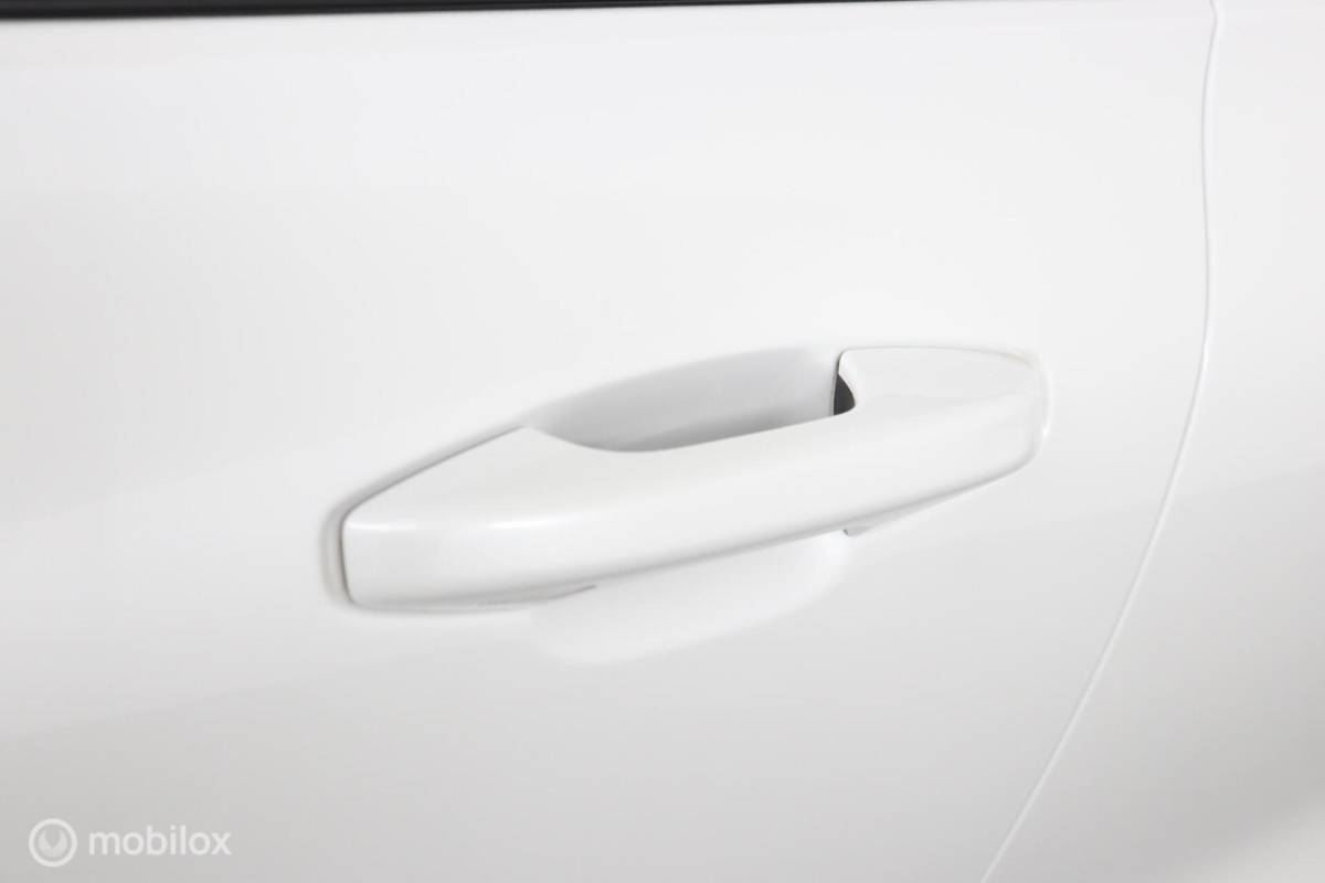 Volvo V60 Volvo V60 2.0 T8 Twin Engine AWD Polestar Engineered | 20″ Velgen | Adaptive Cruise | Pilot Assist | Camera | Harman Kardon | Stoel & Stuurwielverwarming