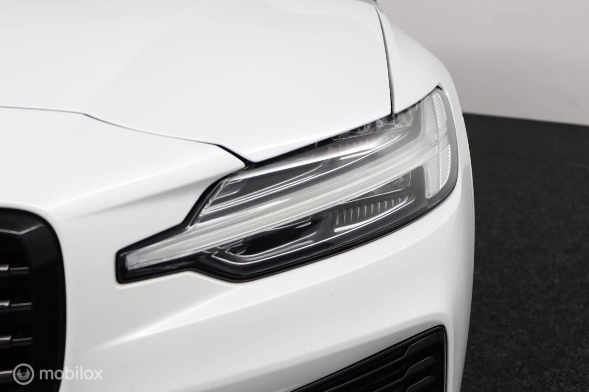 Volvo V60 Volvo V60 2.0 T8 Twin Engine AWD Polestar Engineered | 20″ Velgen | Adaptive Cruise | Pilot Assist | Camera | Harman Kardon | Stoel & Stuurwielverwarming