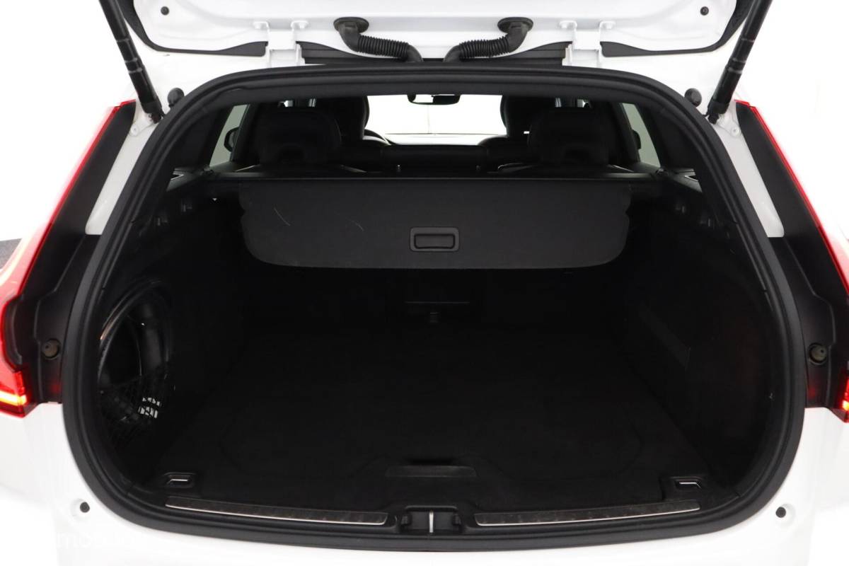 Volvo V60 Volvo V60 2.0 T8 Twin Engine AWD Polestar Engineered | 20″ Velgen | Adaptive Cruise | Pilot Assist | Camera | Harman Kardon | Stoel & Stuurwielverwarming