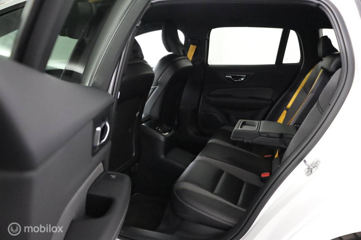 Volvo V60 Volvo V60 2.0 T8 Twin Engine AWD Polestar Engineered | 20″ Velgen | Adaptive Cruise | Pilot Assist | Camera | Harman Kardon | Stoel & Stuurwielverwarming