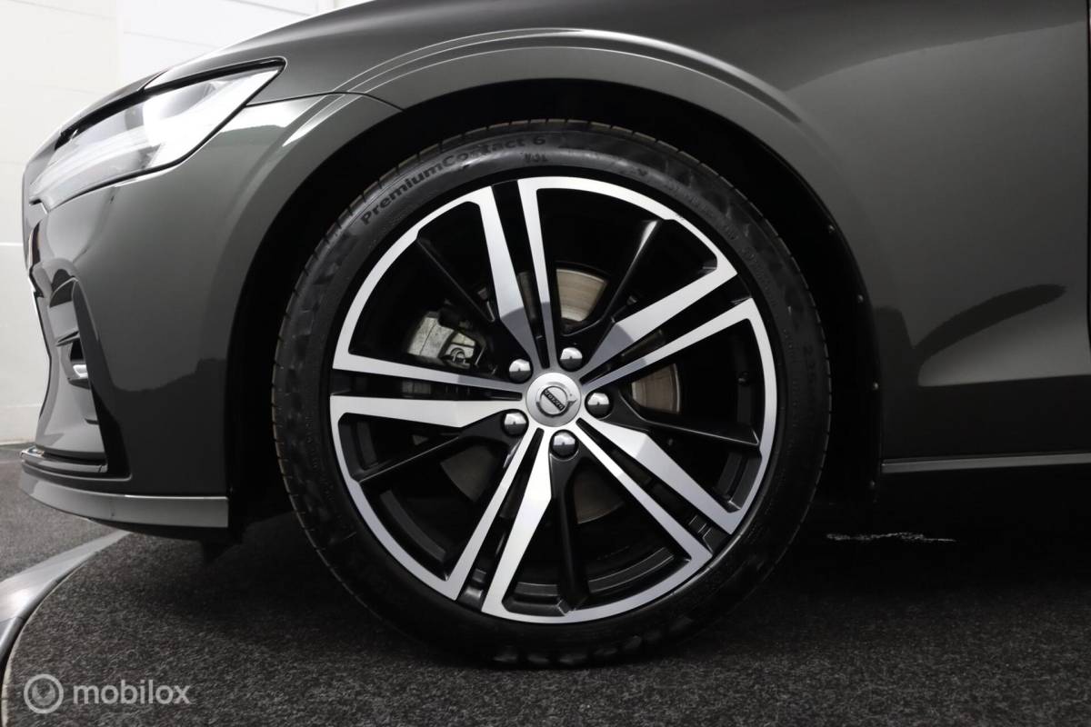 Volvo S60 Volvo S60 2.0 B4 R-Design | 19″ Velgen | Verwarmbaar stuurwiel en voorstoelen | Camera | Elektrische bestuurdersstoel