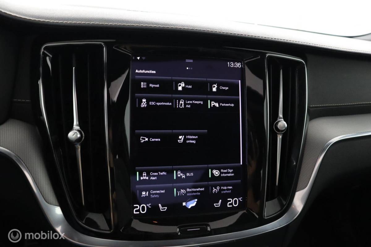 Volvo S60 Volvo S60 2.0 Recharge T6 AWD R-Design | Panoramadak | 360 Camera | BLISS | Adaptive Cruise| SOH 100% | Verwarmbaar stuurwiel & Voorstoelen | 19″ Velgen