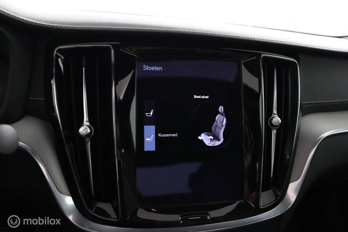 Volvo S60 Volvo S60 2.0 Recharge T6 AWD R-Design | Panoramadak | 360 Camera | BLISS | Adaptive Cruise| SOH 100% | Verwarmbaar stuurwiel & Voorstoelen | 19″ Velgen