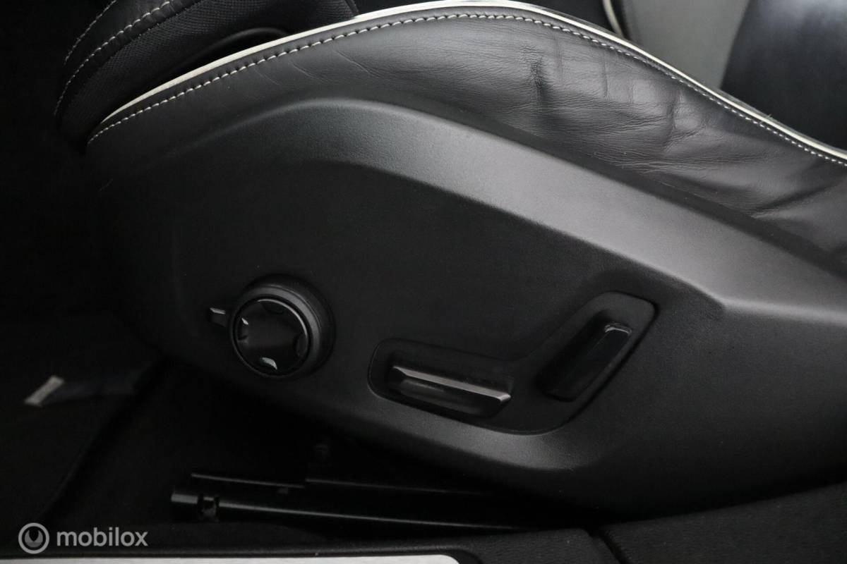Volvo S60 Volvo S60 2.0 Recharge T6 AWD R-Design | Panoramadak | 360 Camera | BLISS | Adaptive Cruise| SOH 100% | Verwarmbaar stuurwiel & Voorstoelen | 19″ Velgen