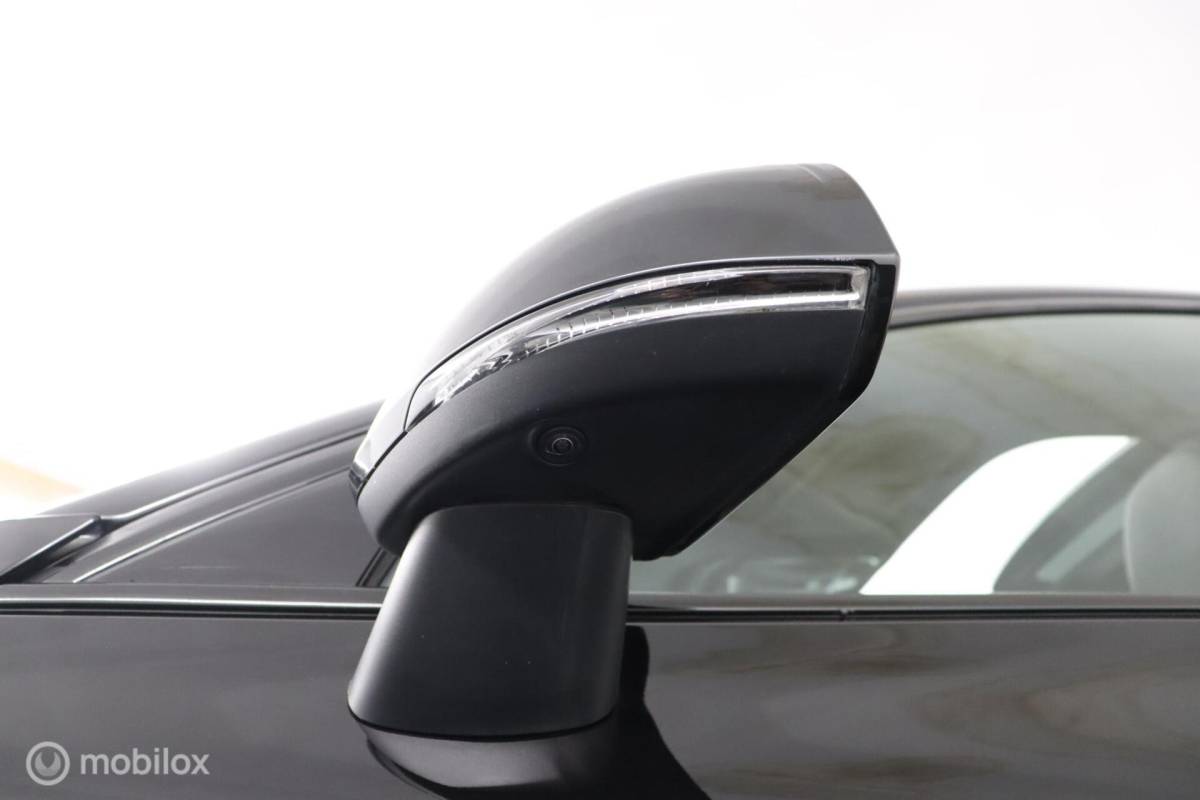 Volvo S60 Volvo S60 2.0 Recharge T6 AWD R-Design | Panoramadak | 360 Camera | BLISS | Adaptive Cruise| SOH 100% | Verwarmbaar stuurwiel & Voorstoelen | 19″ Velgen