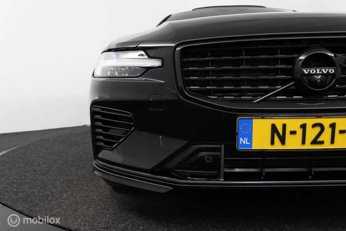 Volvo S60 Volvo S60 2.0 Recharge T6 AWD R-Design | Panoramadak | 360 Camera | BLISS | Adaptive Cruise| SOH 100% | Verwarmbaar stuurwiel & Voorstoelen | 19″ Velgen