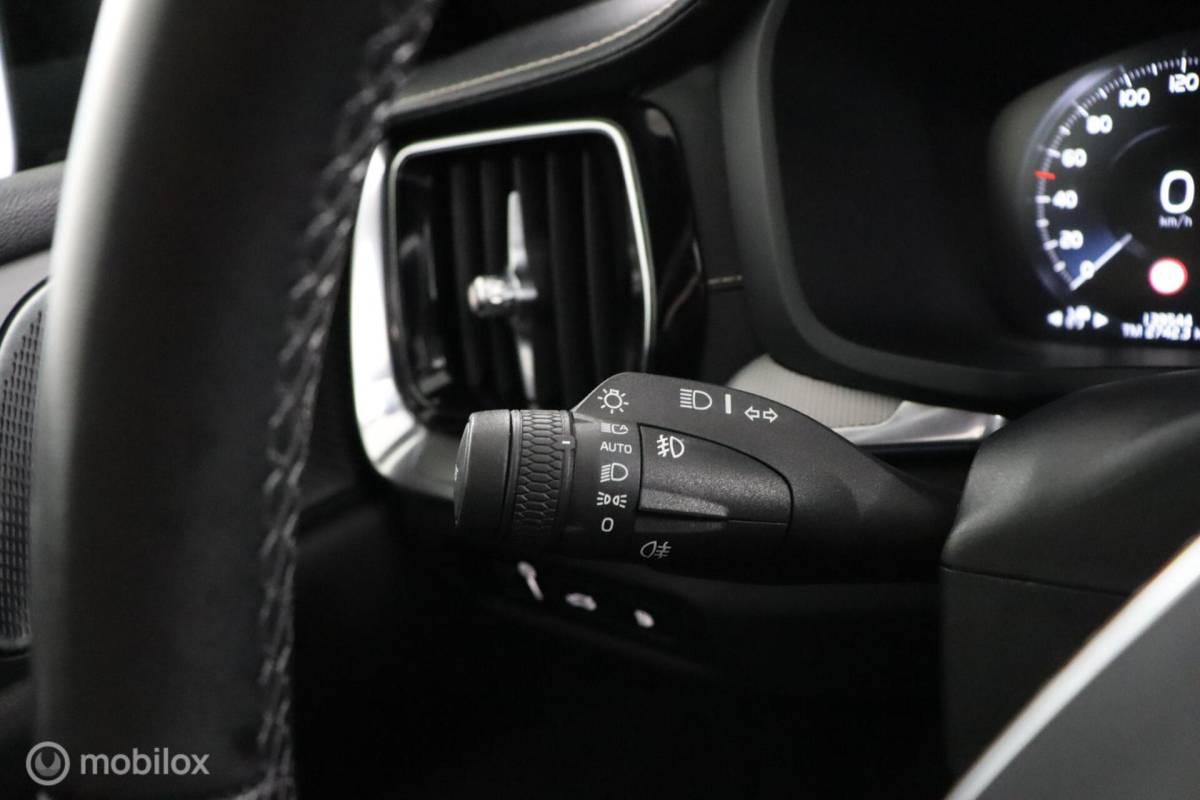 Volvo S60 Volvo S60 2.0 Recharge T6 AWD R-Design | Panoramadak | 360 Camera | BLISS | Adaptive Cruise| SOH 100% | Verwarmbaar stuurwiel & Voorstoelen | 19″ Velgen