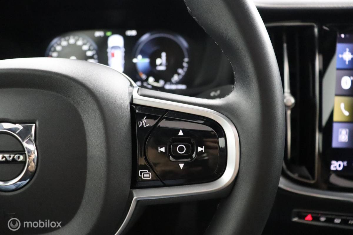 Volvo S60 Volvo S60 2.0 Recharge T6 AWD R-Design | Panoramadak | 360 Camera | BLISS | Adaptive Cruise| SOH 100% | Verwarmbaar stuurwiel & Voorstoelen | 19″ Velgen