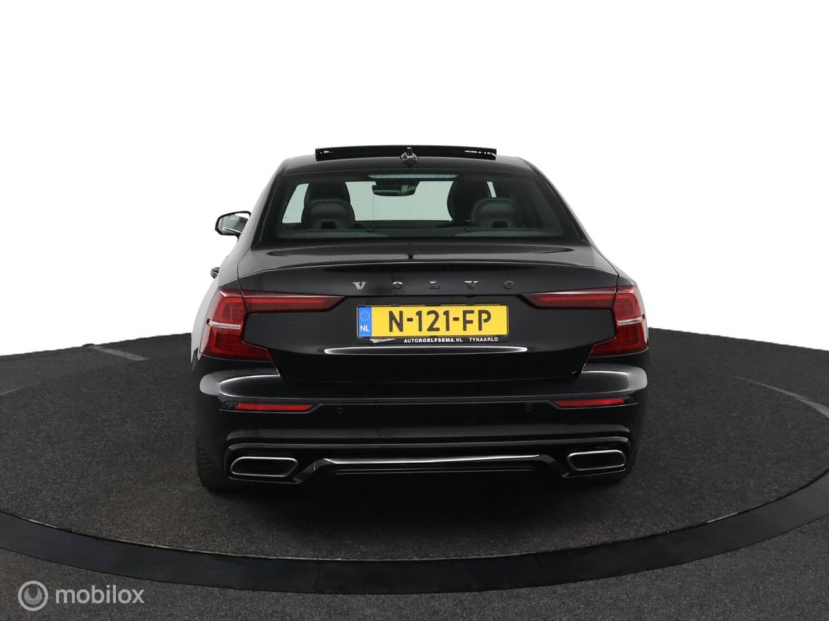 Volvo S60 Volvo S60 2.0 Recharge T6 AWD R-Design | Panoramadak | 360 Camera | BLISS | Adaptive Cruise| SOH 100% | Verwarmbaar stuurwiel & Voorstoelen | 19″ Velgen