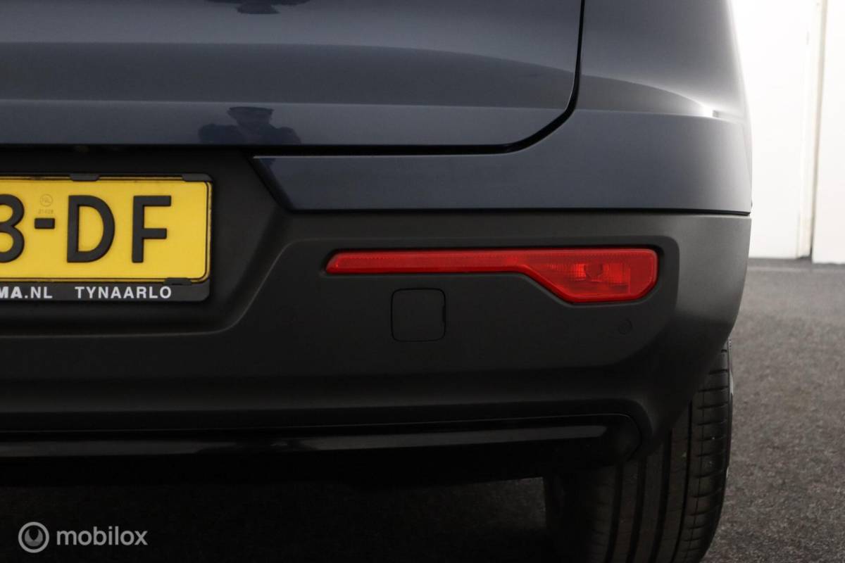 Volvo XC40 Volvo XC40 1.5 T2 R-Design | Adaptive Cruise | Camera | Harman Kardon | Verwarmbaar stuurwiel & Voorstoelen | Privacy Glass