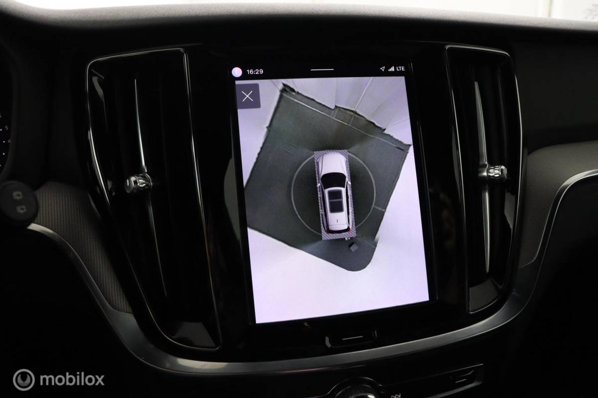 Volvo V60 Volvo V60 2.0 B4 Plus Dark | Adaptive Cruise | BLISS | 360 Camera | Verwarmbare voorstoelen stuurwiel & Voorruit | Privacy Glass | Contour stoelen