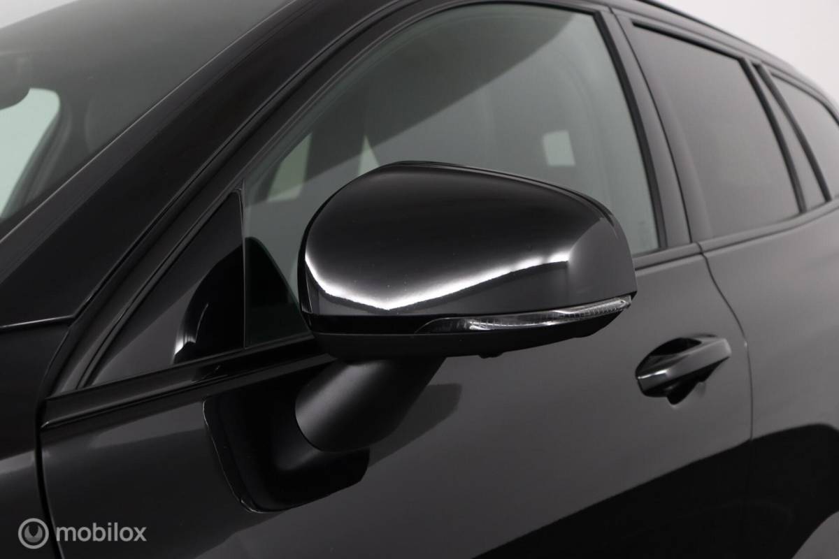Volvo V60 Volvo V60 2.0 B4 Plus Dark | Adaptive Cruise | BLISS | 360 Camera | Verwarmbare voorstoelen stuurwiel & Voorruit | Privacy Glass | Contour stoelen