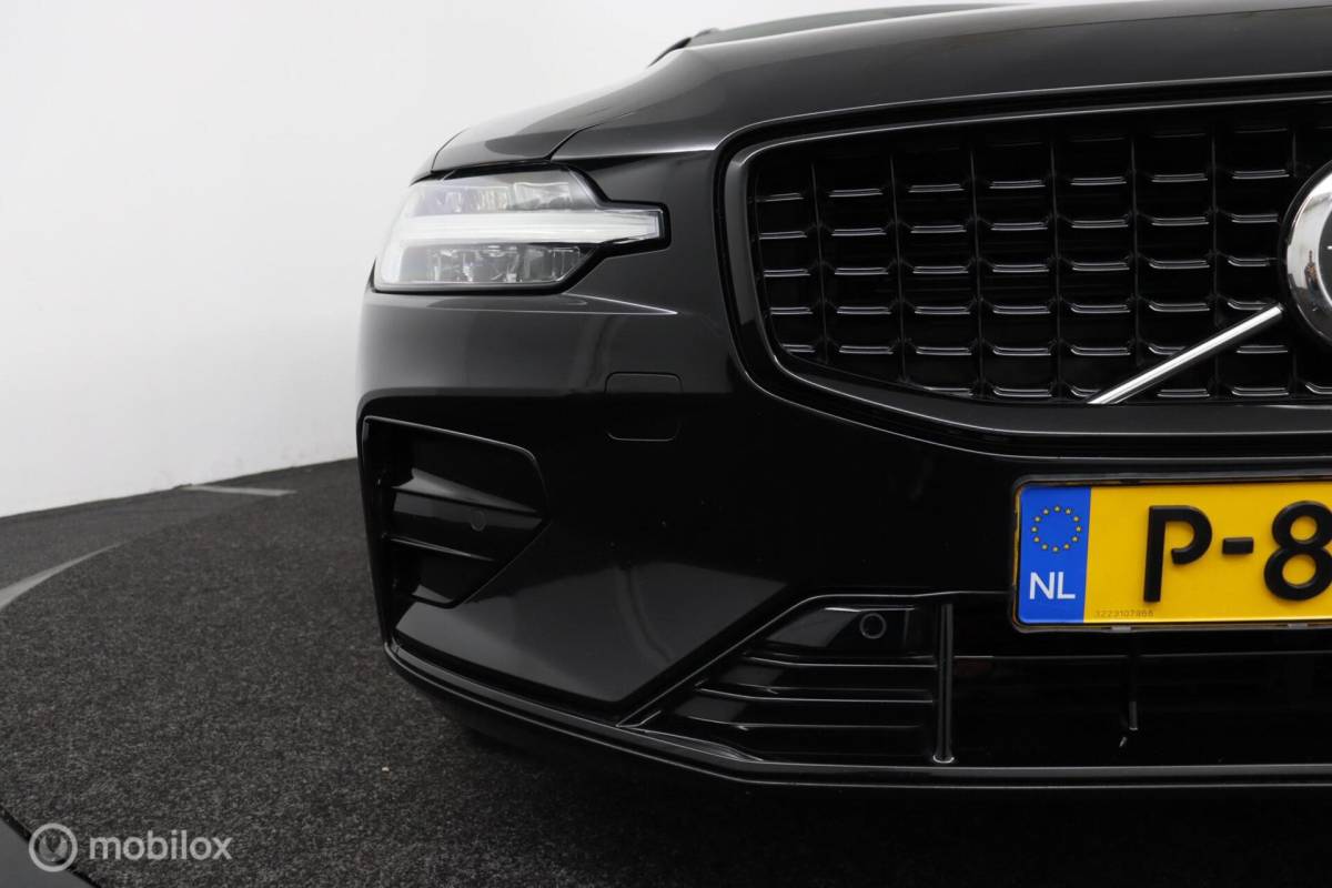 Volvo V60 Volvo V60 2.0 B4 Plus Dark | Adaptive Cruise | BLISS | 360 Camera | Verwarmbare voorstoelen stuurwiel & Voorruit | Privacy Glass | Contour stoelen