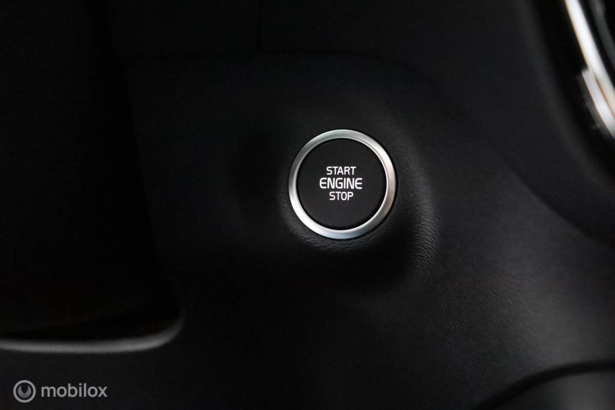 Volvo XC40 Volvo XC40 2.0 B4 Plus Black Edition |Lounge Pakket | Panoramadak | BLISS | Adaptive Cruise | Pilot Assist