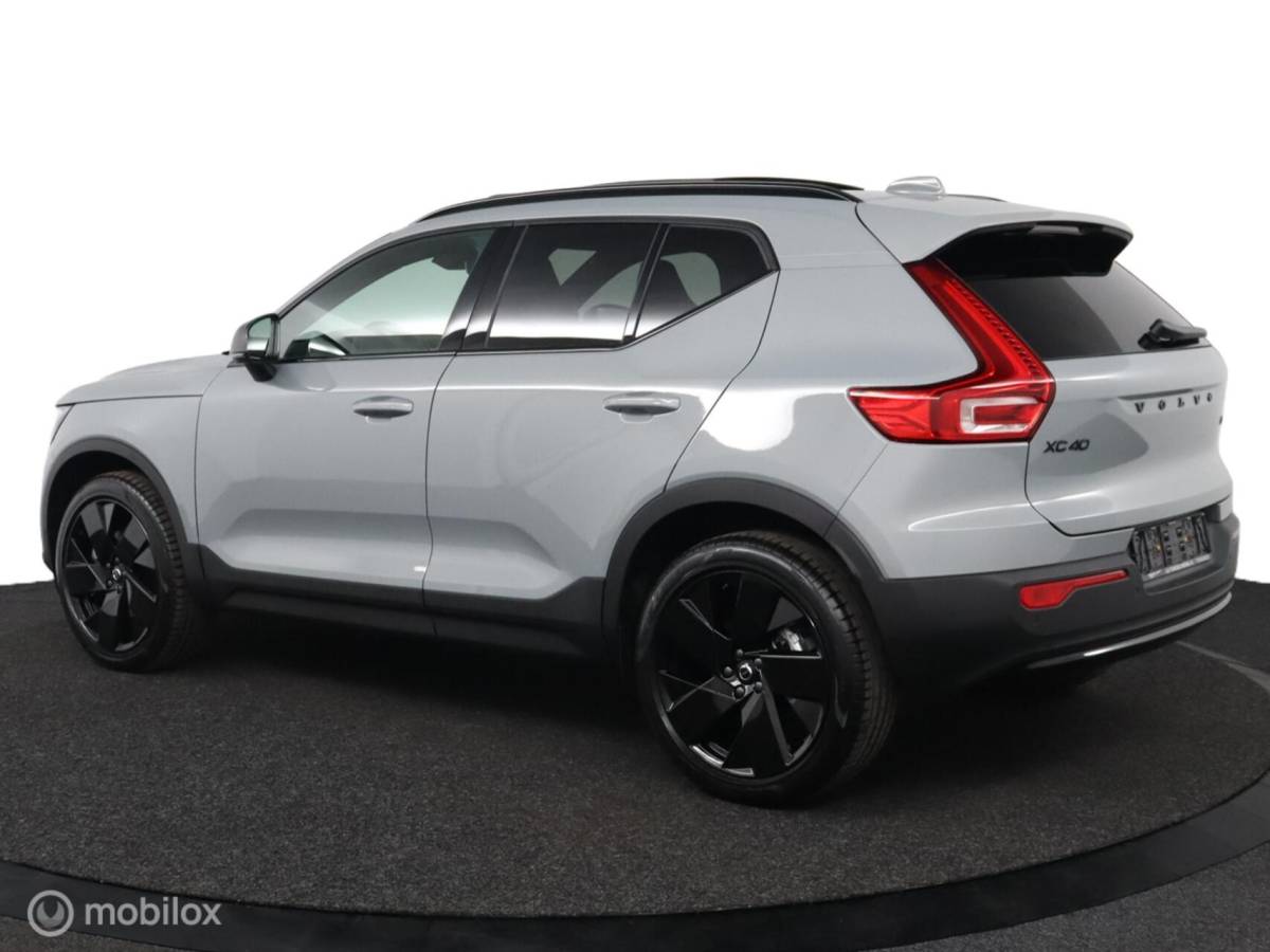 Volvo XC40 Volvo XC40 2.0 B4 Plus Black Edition |Lounge Pakket | Panoramadak | BLISS | Adaptive Cruise | Pilot Assist