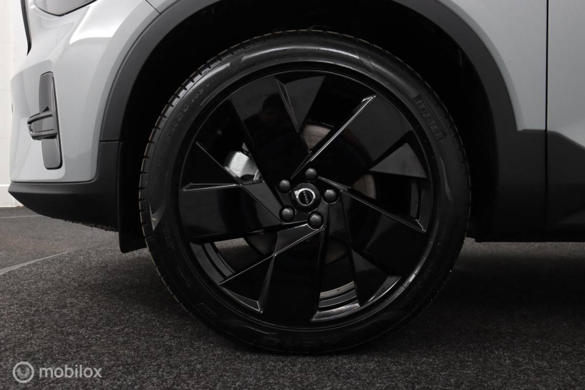 Volvo XC40 Volvo XC40 2.0 B4 Plus Black Edition |Lounge Pakket | Panoramadak | BLISS | Adaptive Cruise | Pilot Assist