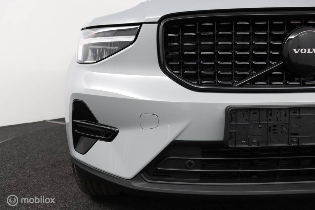 Volvo XC40 Volvo XC40 2.0 B4 Plus Black Edition |Lounge Pakket | Panoramadak | BLISS | Adaptive Cruise | Pilot Assist