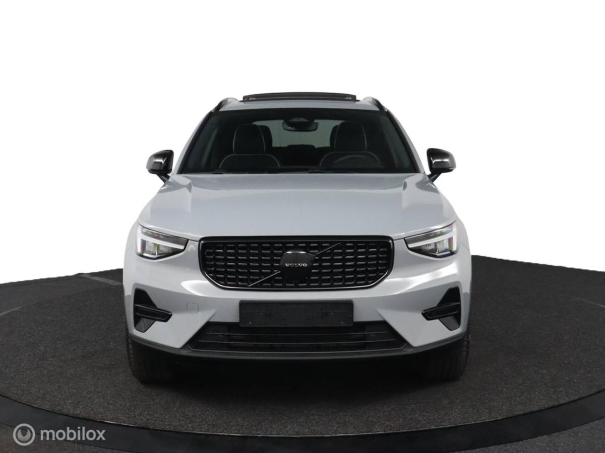 Volvo XC40 Volvo XC40 2.0 B4 Plus Black Edition |Lounge Pakket | Panoramadak | BLISS | Adaptive Cruise | Pilot Assist