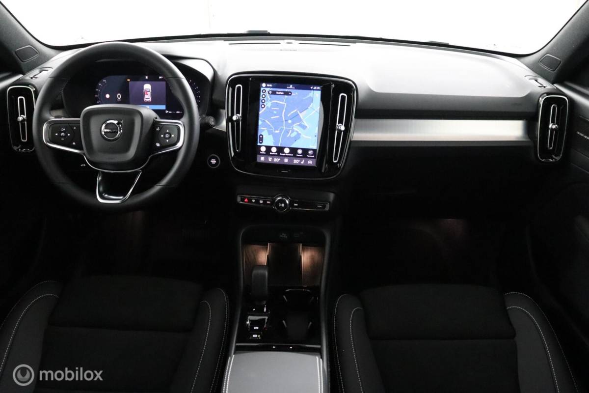 Volvo XC40 Volvo XC40 2.0 B4 Plus Black Edition |Lounge Pakket | Panoramadak | BLISS | Adaptive Cruise | Pilot Assist