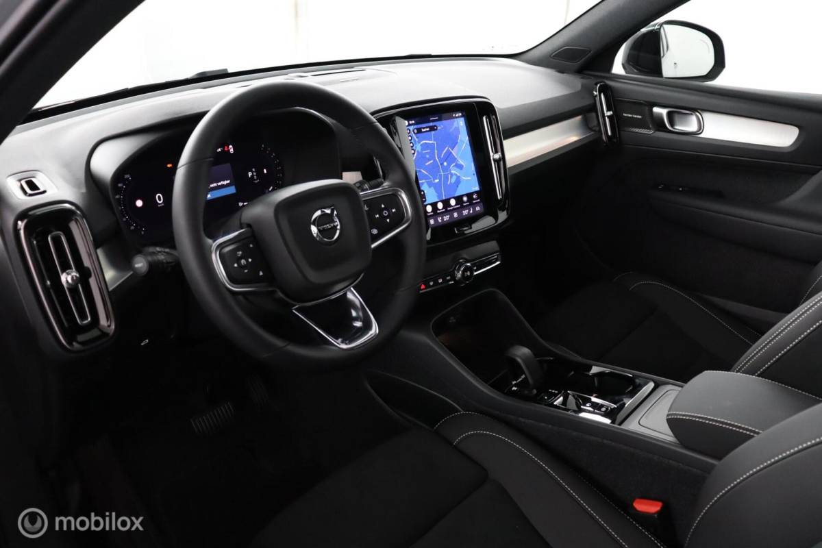 Volvo XC40 Volvo XC40 2.0 B4 Plus Black Edition |Lounge Pakket | Panoramadak | BLISS | Adaptive Cruise | Pilot Assist