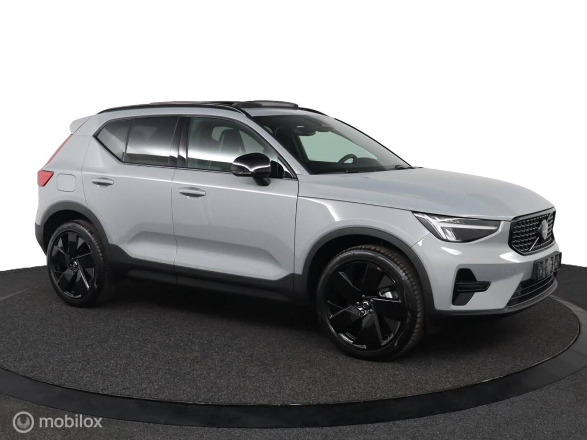 Volvo XC40 Volvo XC40 2.0 B4 Plus Black Edition |Lounge Pakket | Panoramadak | BLISS | Adaptive Cruise | Pilot Assist