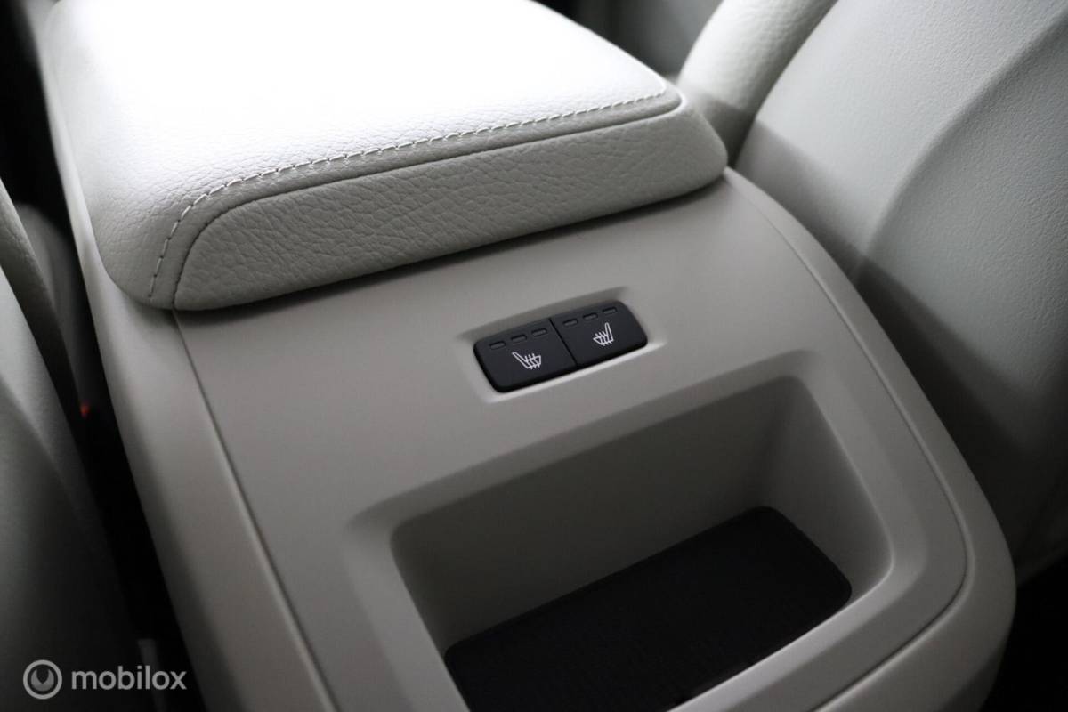 Volvo XC60 Volvo XC60 2.0 T6 AWD Momentum | Keyless | BLISS | Verwarmbare stoelen & Stuurwiel | Harman Kardon | Camera