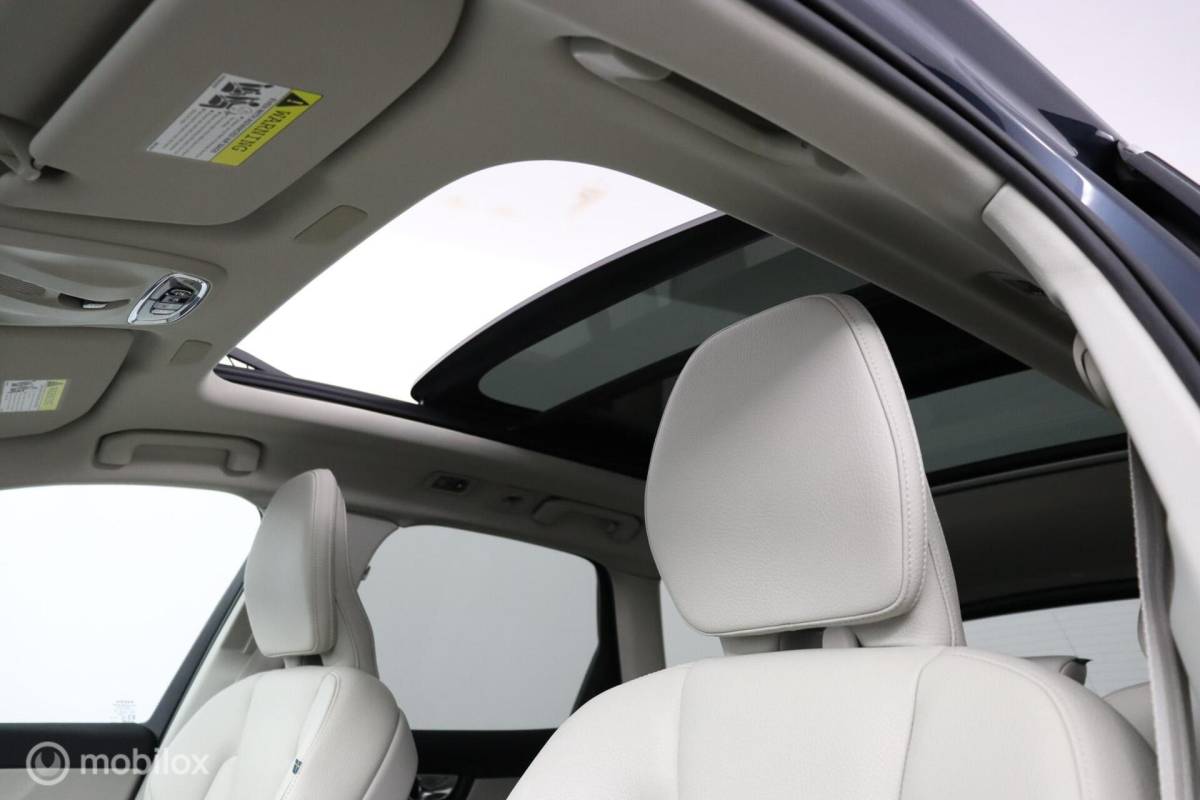 Volvo XC60 Volvo XC60 2.0 T6 AWD Momentum | Keyless | BLISS | Verwarmbare stoelen & Stuurwiel | Harman Kardon | Camera