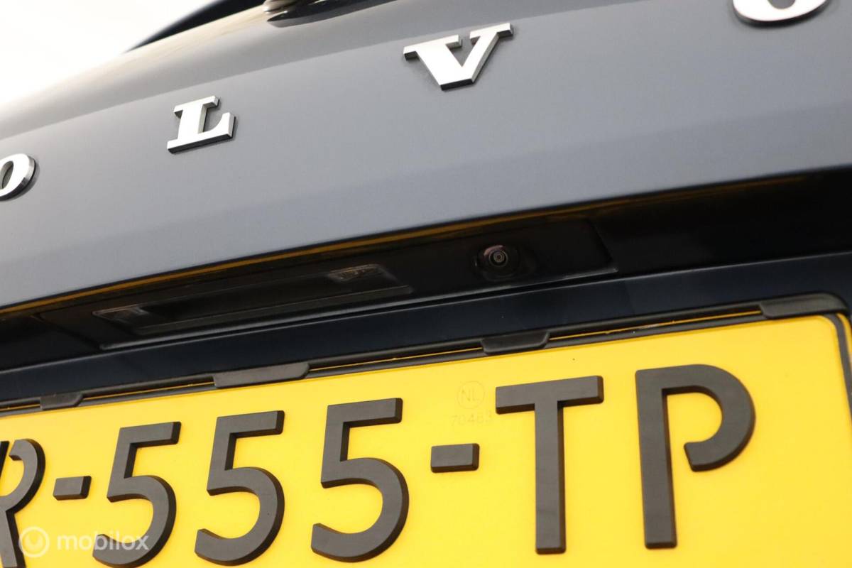Volvo XC60 Volvo XC60 2.0 T6 AWD Momentum | Keyless | BLISS | Verwarmbare stoelen & Stuurwiel | Harman Kardon | Camera