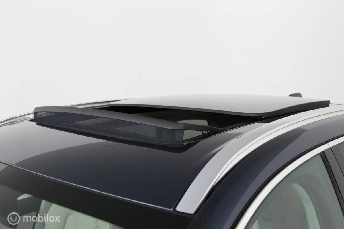 Volvo XC60 Volvo XC60 2.0 T6 AWD Momentum | Keyless | BLISS | Verwarmbare stoelen & Stuurwiel | Harman Kardon | Camera