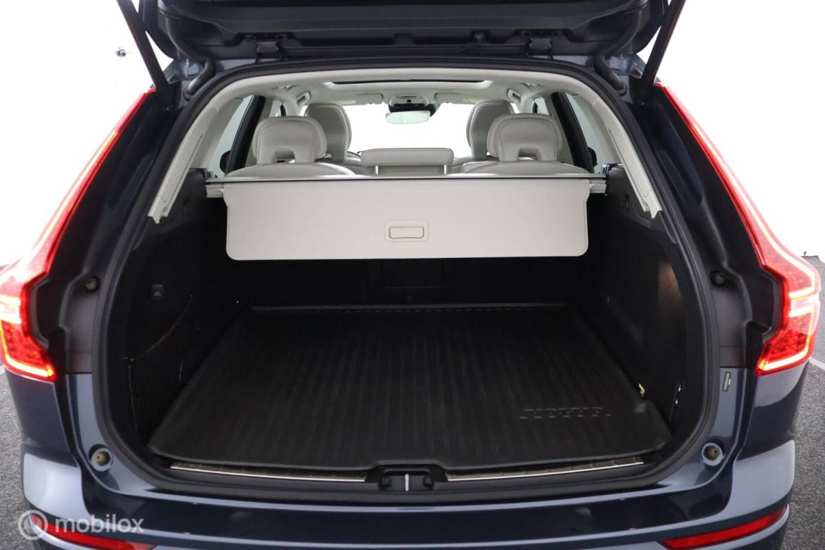 Volvo XC60 Volvo XC60 2.0 T6 AWD Momentum | Keyless | BLISS | Verwarmbare stoelen & Stuurwiel | Harman Kardon | Camera