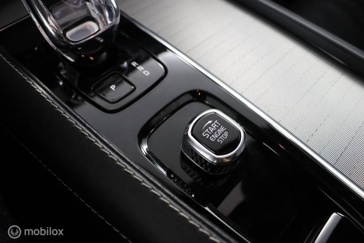 Volvo XC90 Volvo XC90 2.0 T8 Recharge AWD Plus Dark | Long Range | Luchtvering | SOH 94,94% | BLISS | Stoel & Stuurwielverwarming | 360 Camera | Harman Kardon | Panoramadak