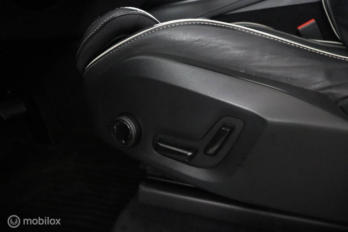 Volvo XC90 Volvo XC90 2.0 T8 Recharge AWD Plus Dark | Long Range | Luchtvering | SOH 94,94% | BLISS | Stoel & Stuurwielverwarming | 360 Camera | Harman Kardon | Panoramadak