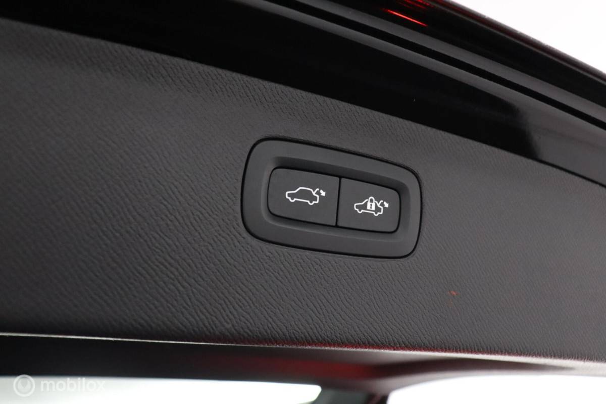 Volvo XC90 Volvo XC90 2.0 T8 Recharge AWD Plus Dark | Long Range | Luchtvering | SOH 94,94% | BLISS | Stoel & Stuurwielverwarming | 360 Camera | Harman Kardon | Panoramadak