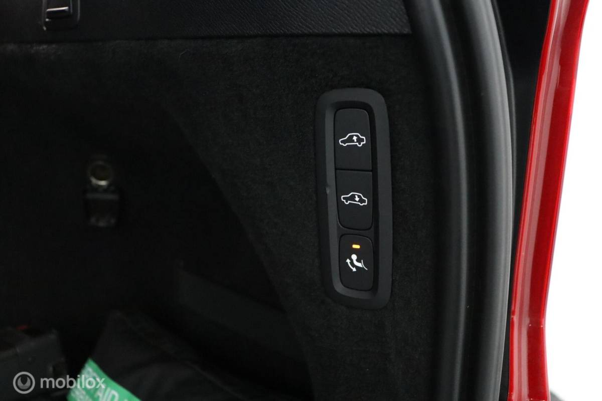 Volvo XC90 Volvo XC90 2.0 T8 Recharge AWD Plus Dark | Long Range | Luchtvering | SOH 94,94% | BLISS | Stoel & Stuurwielverwarming | 360 Camera | Harman Kardon | Panoramadak