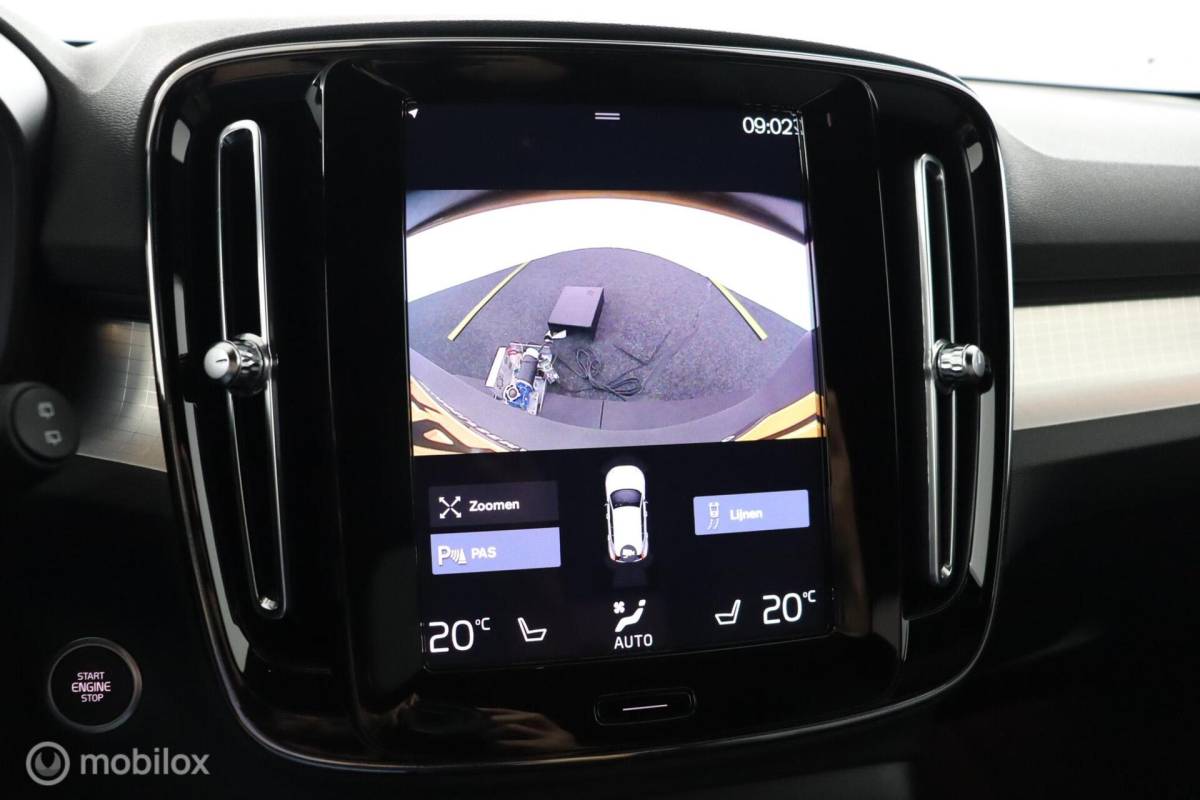 Volvo XC40 Volvo XC40 1.5 T4 Plug-in hybrid Core Bright | Camera | Stoel & Stuurwielverwarming | Privacy Glass | 19″ Velgen | All Season Banden | SOH 96,57%