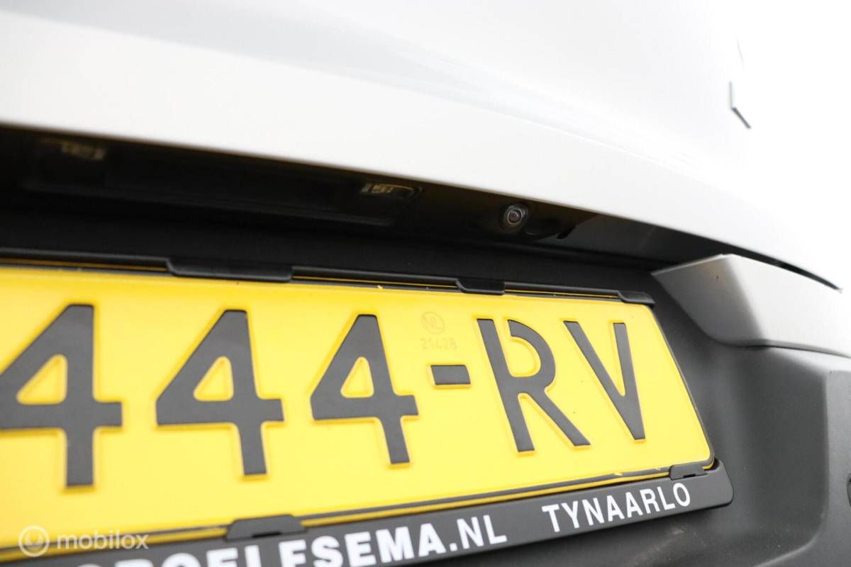 Volvo XC40 Volvo XC40 1.5 T4 Plug-in hybrid Core Bright | Camera | Stoel & Stuurwielverwarming | Privacy Glass | 19″ Velgen | All Season Banden | SOH 96,57%