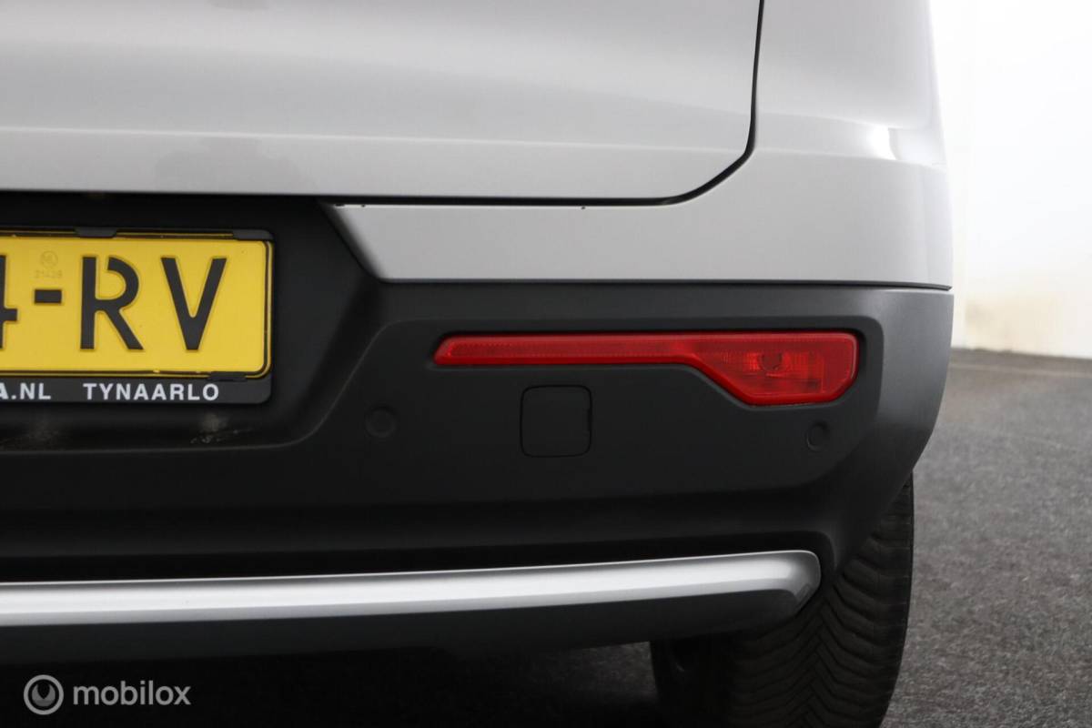 Volvo XC40 Volvo XC40 1.5 T4 Plug-in hybrid Core Bright | Camera | Stoel & Stuurwielverwarming | Privacy Glass | 19″ Velgen | All Season Banden | SOH 96,57%