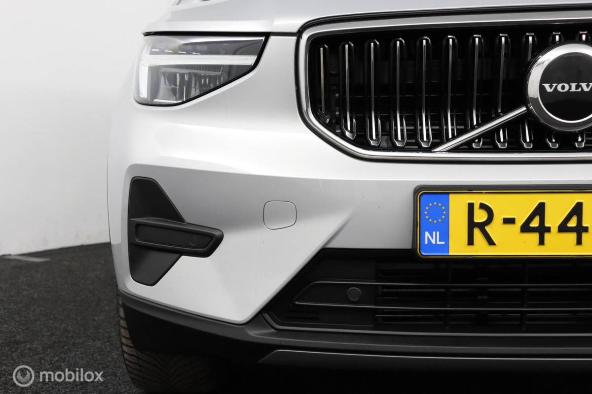 Volvo XC40 Volvo XC40 1.5 T4 Plug-in hybrid Core Bright | Camera | Stoel & Stuurwielverwarming | Privacy Glass | 19″ Velgen | All Season Banden | SOH 96,57%