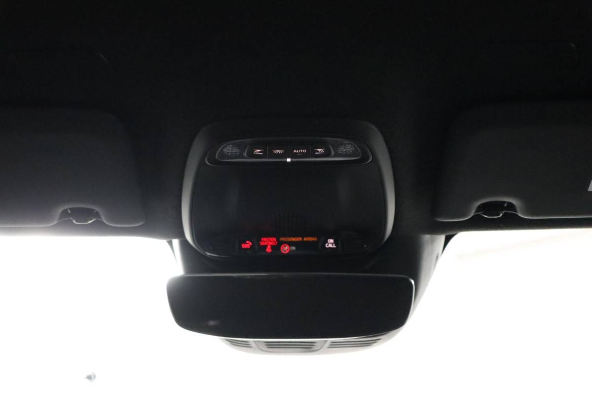 Volvo XC40 Volvo XC40 1.5 T4 Plug-in hybrid Core Bright | Camera | Stoel & Stuurwielverwarming | Privacy Glass | 19″ Velgen | All Season Banden | SOH 96,57%