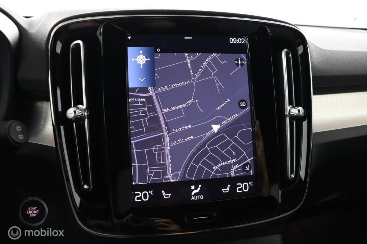 Volvo XC40 Volvo XC40 1.5 T4 Plug-in hybrid Core Bright | Camera | Stoel & Stuurwielverwarming | Privacy Glass | 19″ Velgen | All Season Banden | SOH 96,57%
